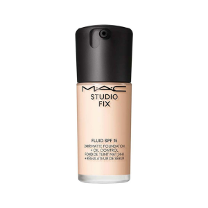 M·A·C Studio Fix Fluid SPF 15 24HR Matte Foundation + Oil Control